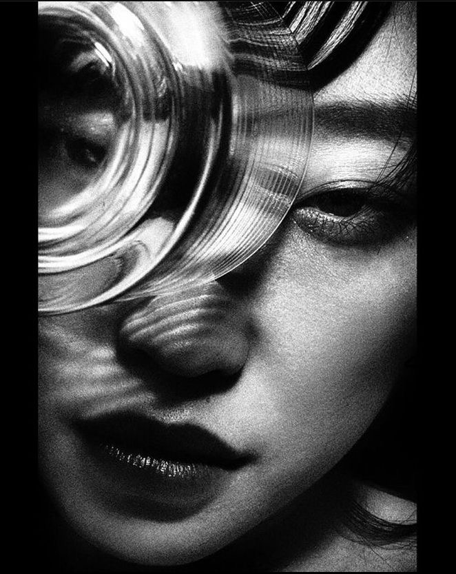 Noir Prive background